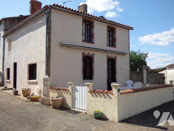 MAISON A RAFRAICHIR - MOUTIERS SOUS CHANTEMERLE