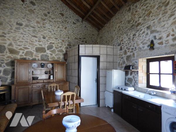 MAISON A RAFRAICHIR - MOUTIERS SOUS CHANTEMERLE