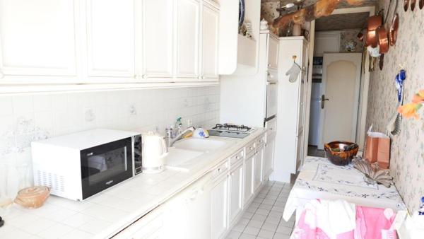 APPARTEMENT F3 AU 1ER ETAGE.