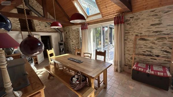 Achat - Maison Château-Gontier-sur-Mayenne 53200 7 pièces 200 m 2 2861 m 2