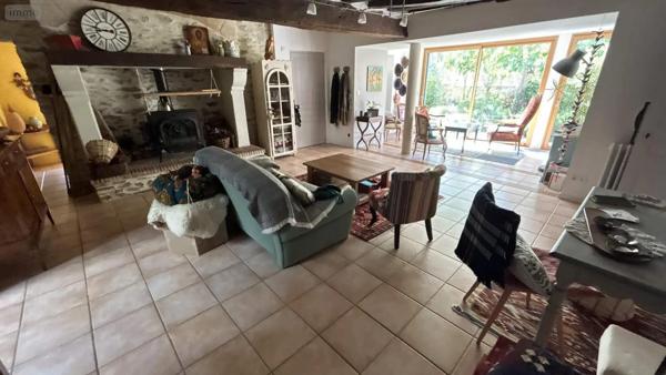 Achat - Maison Château-Gontier-sur-Mayenne 53200 7 pièces 200 m 2 2861 m 2