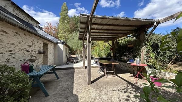 Achat - Maison Château-Gontier-sur-Mayenne 53200 7 pièces 200 m 2 2861 m 2