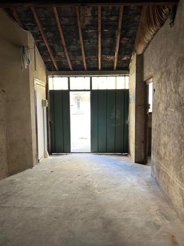 DIJON QUARTIER GARE PLATEAU VIABILISE DE 90 M2 A RENOVER