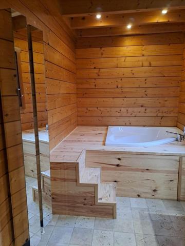 Vivre   au Calme avec la Verdure dans un chalet