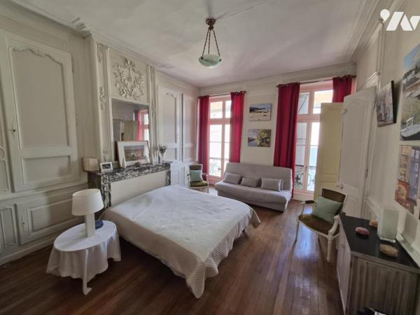 APPARTEMENT T5 DE CARACTERE ANCIEN