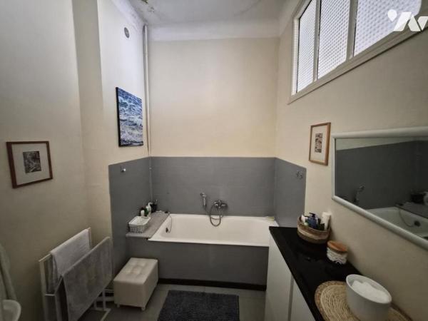 APPARTEMENT T5 DE CARACTERE ANCIEN