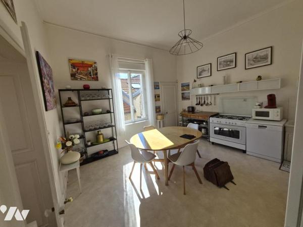 APPARTEMENT T5 DE CARACTERE ANCIEN