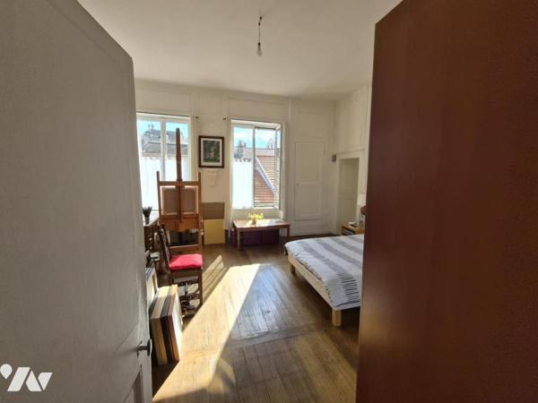 APPARTEMENT T5 DE CARACTERE ANCIEN