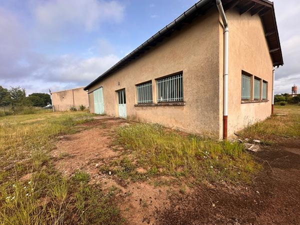À vendre - local d'activité d'environ 184 m² à Chanteheux