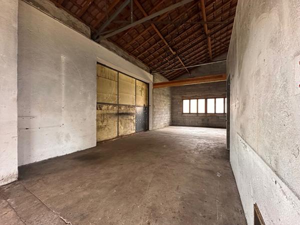 À vendre - local d'activité d'environ 184 m² à Chanteheux