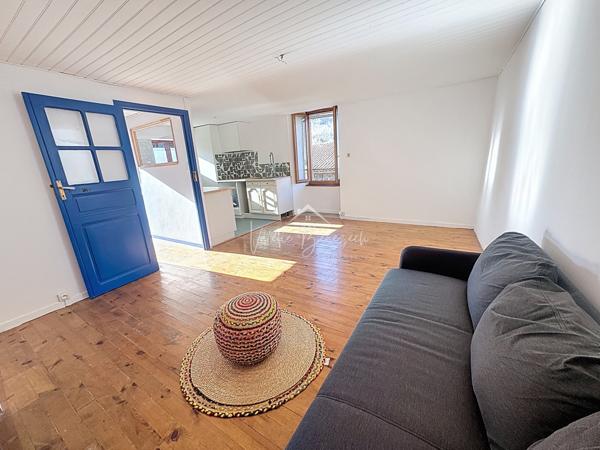 Camarès (12360) Charmante Maison de Village avec Terrasse, jardin et Vue sur la Rivière