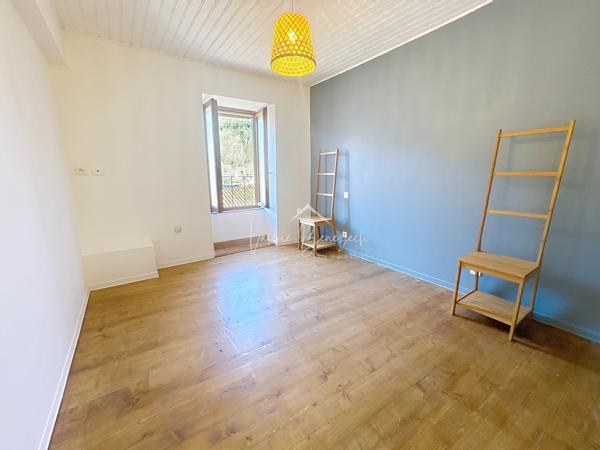 Camarès (12360) Charmante Maison de Village avec Terrasse, jardin et Vue sur la Rivière