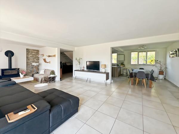 GOMETZ LA VILLE Maison 10 pieces sur 1349m² de terrain