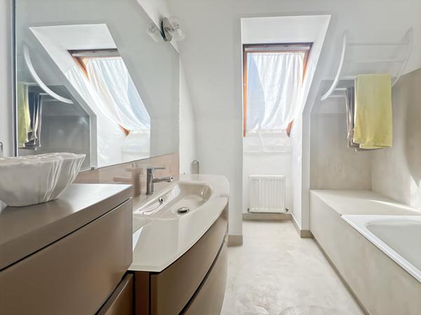 GOMETZ LA VILLE Maison 10 pieces sur 1349m² de terrain