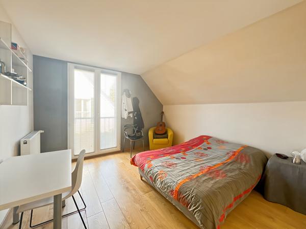 GOMETZ LA VILLE Maison 10 pieces sur 1349m² de terrain