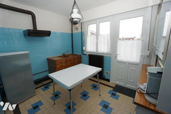 ALBERT, maison 3 chambres et bureau, jardin et 2 garages