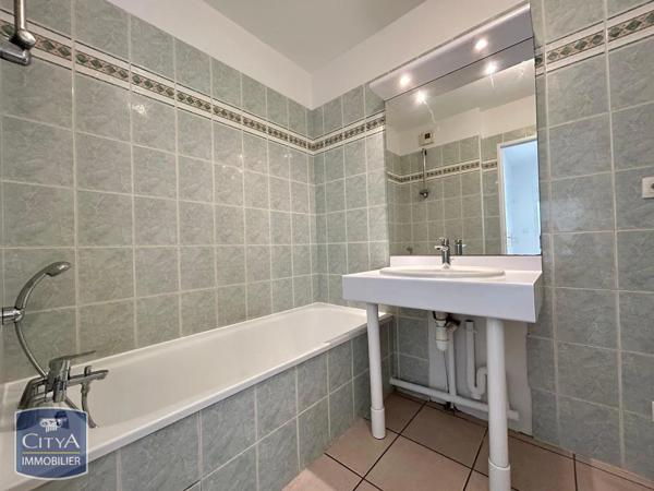 Appartement à louer 3 pièces 66.99m² Villefranche-sur-Saône (69400)