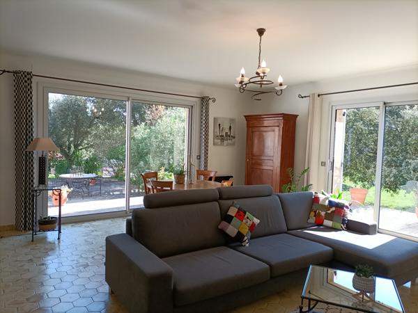 Entraigues-sur-la-Sorgue (84320) Propriété au calme