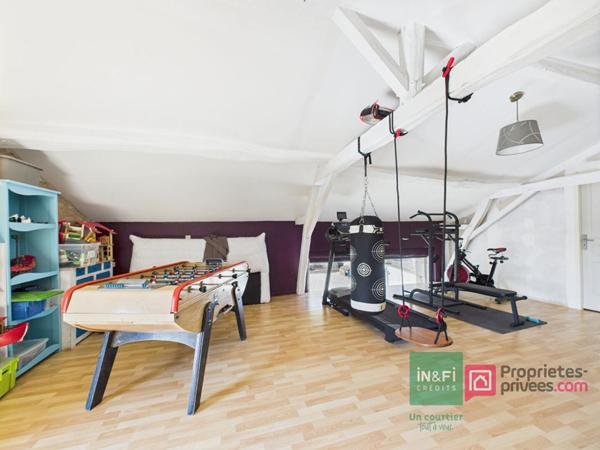 Maison Beaumont Saint Cyr 7 pièce(s) 294m²