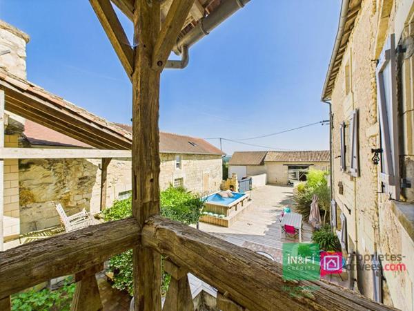 Maison Beaumont Saint Cyr 7 pièce(s) 294m²