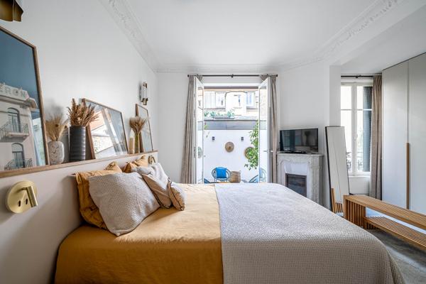 Maison contemporaine en pleine propriété à usage mixte