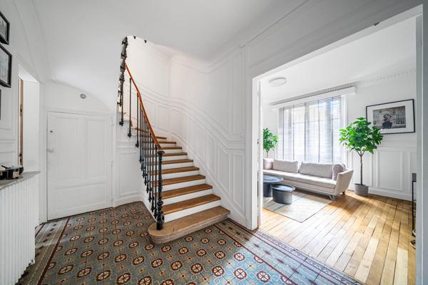 Maison contemporaine en pleine propriété à usage mixte