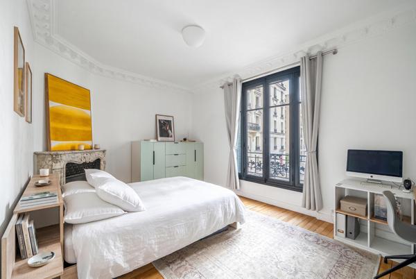 Maison contemporaine en pleine propriété à usage mixte
