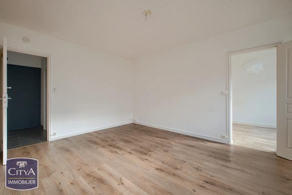 Appartement à vendre 2 pièces 46.97m² Laval (53000)