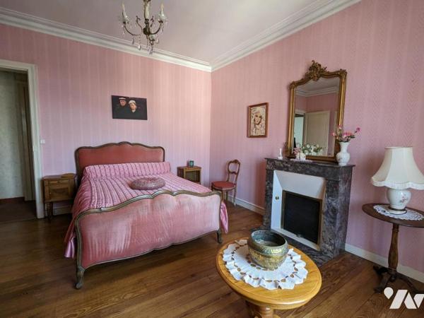 MAISON - VILLA BOURGEOISE - JARDIN 552 M² - INDRE