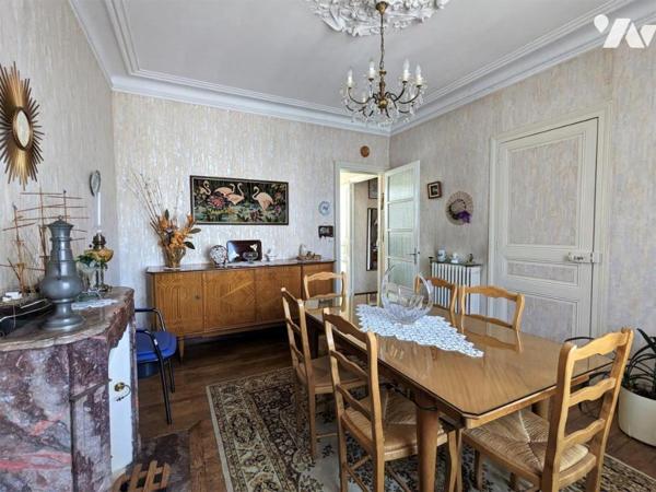 MAISON - VILLA BOURGEOISE - JARDIN 552 M² - INDRE