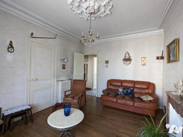 MAISON - VILLA BOURGEOISE - JARDIN 552 M² - INDRE