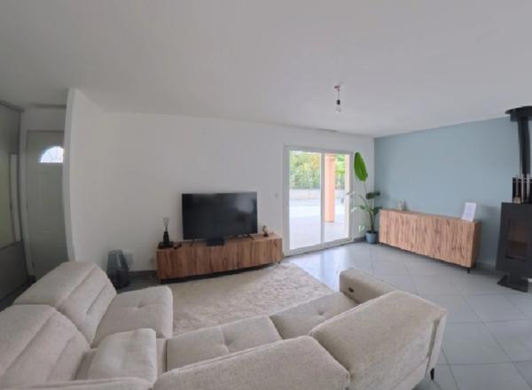 Maison Moderne avec Piscine - Au Cœur des Vignobles - LARNAGE (26) - Cadre de Vie Privilégié