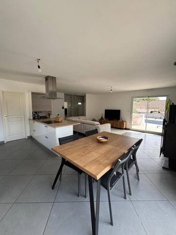 Maison Moderne avec Piscine - Au Cœur des Vignobles - LARNAGE (26) - Cadre de Vie Privilégié