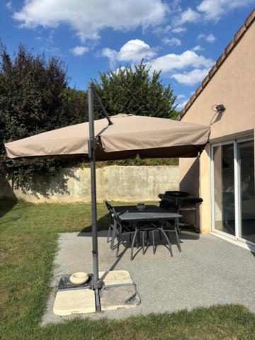 Maison Moderne avec Piscine - Au Cœur des Vignobles - LARNAGE (26) - Cadre de Vie Privilégié