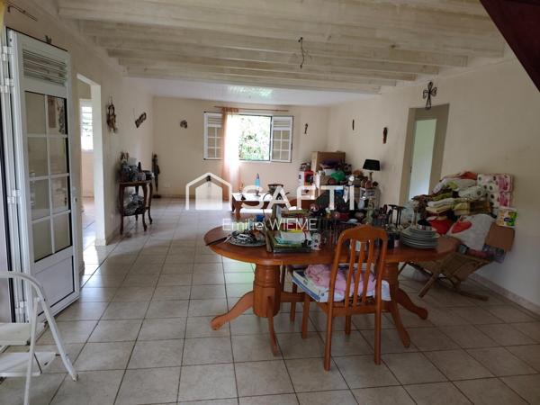Le Lamentin – Maison 226 m², fort potentiel locatif