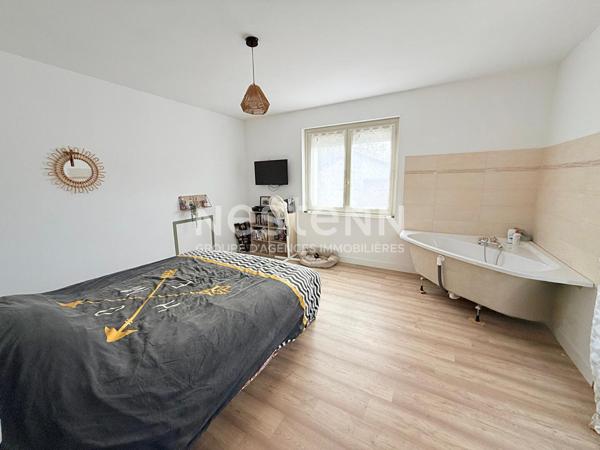 A vendre - Maison familiale - 8 pièces - 207m² - Montreuil Bellay - D6010