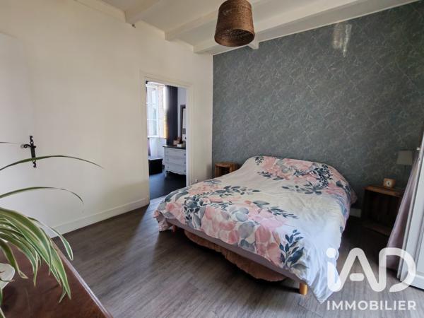 Maison à vendre 8 pièces 175 m² Terres-de-Haute-Charente
