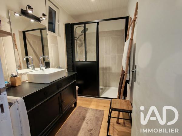 Maison à vendre 8 pièces 175 m² Terres-de-Haute-Charente