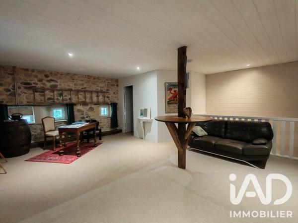 Maison à vendre 8 pièces 175 m² Terres-de-Haute-Charente