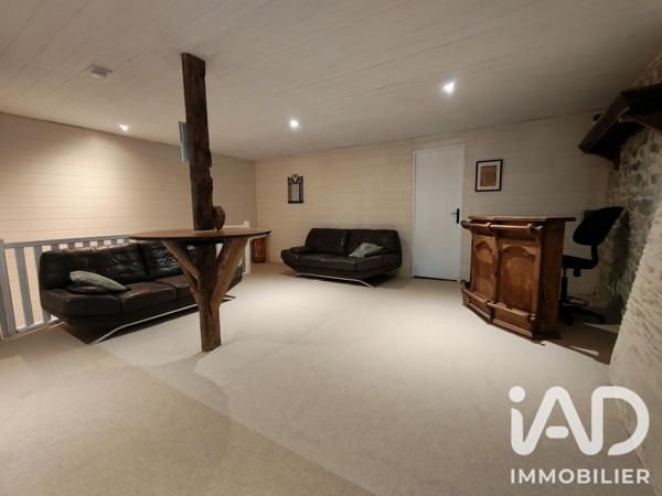 Maison à vendre 8 pièces 175 m² Terres-de-Haute-Charente