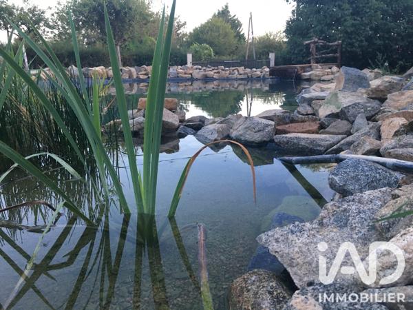 Maison à vendre 8 pièces 175 m² Terres-de-Haute-Charente