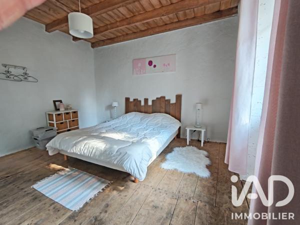 Maison à vendre 8 pièces 175 m² Terres-de-Haute-Charente