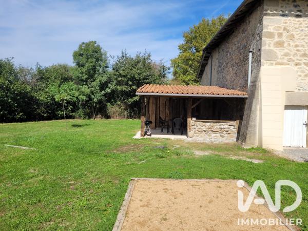 Maison à vendre 8 pièces 175 m² Terres-de-Haute-Charente