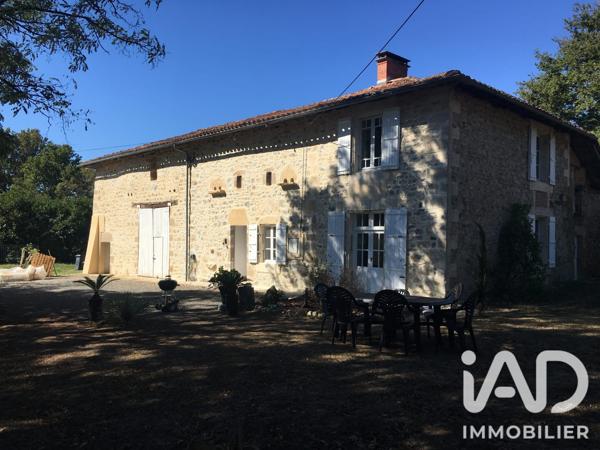 Maison à vendre 8 pièces 175 m² Terres-de-Haute-Charente