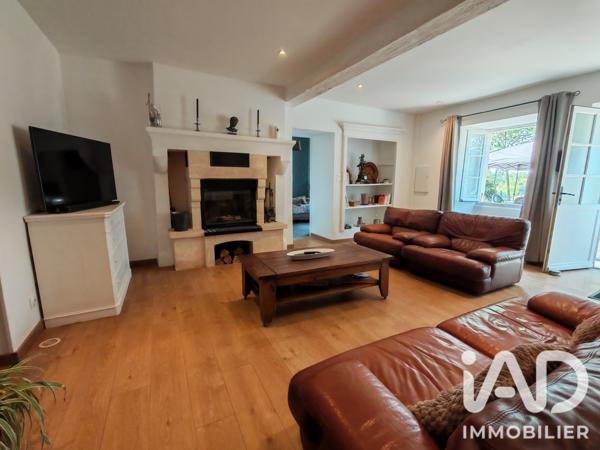 Maison à vendre 8 pièces 175 m² Terres-de-Haute-Charente