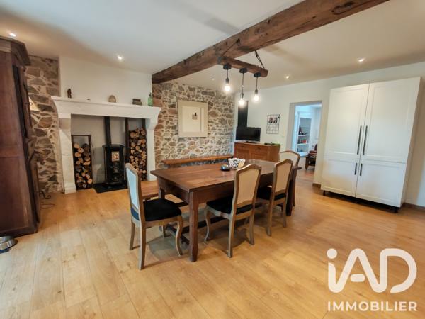 Maison à vendre 8 pièces 175 m² Terres-de-Haute-Charente