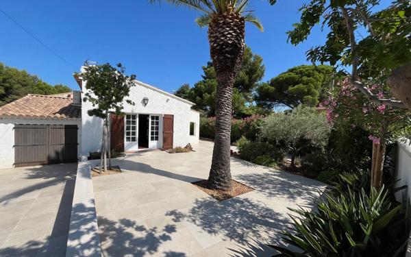 Maison à vendre    4 pièces •  Saint-Cyr-sur-Mer