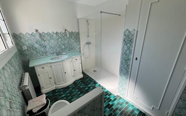 Maison à vendre    4 pièces •  Saint-Cyr-sur-Mer