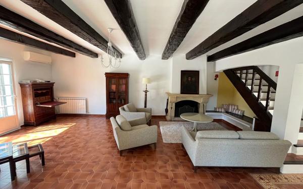 Maison à vendre    4 pièces •  Saint-Cyr-sur-Mer