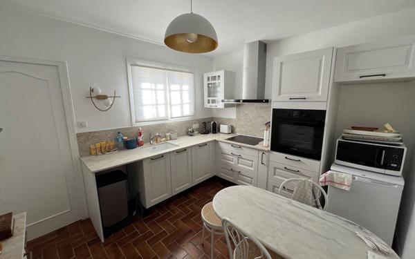 Maison à vendre    4 pièces •  Saint-Cyr-sur-Mer